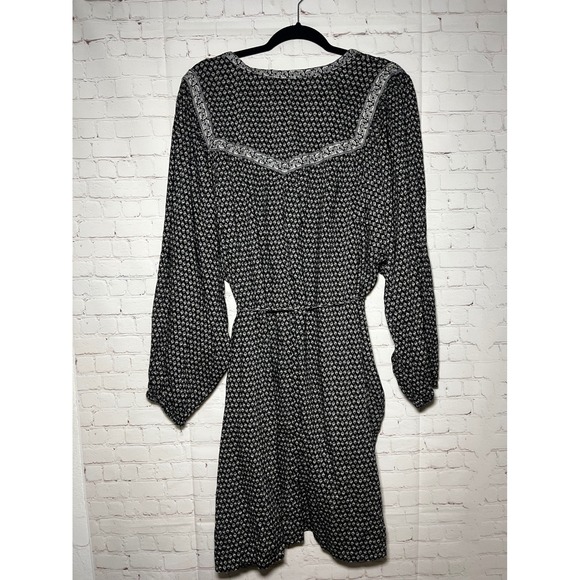 Old Navy Black White Boho Long Sleeve V Neck Smocked Waist Dress Plus Size‎ XXL - Picture 6 of 9